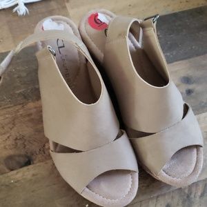 Cute Neutral wedge Sandals